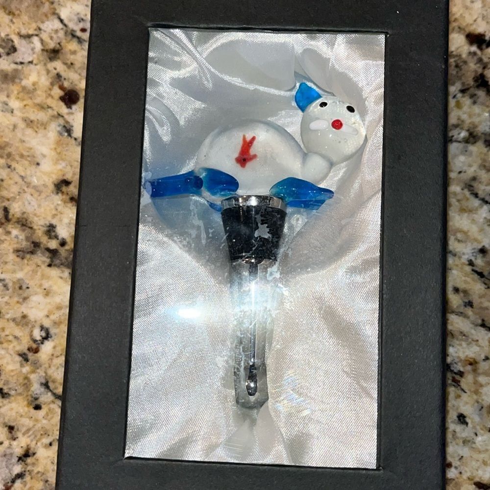 Kitty cat with blue ears feet & tail Goldfish in belly glass Bottle Stopper Wine